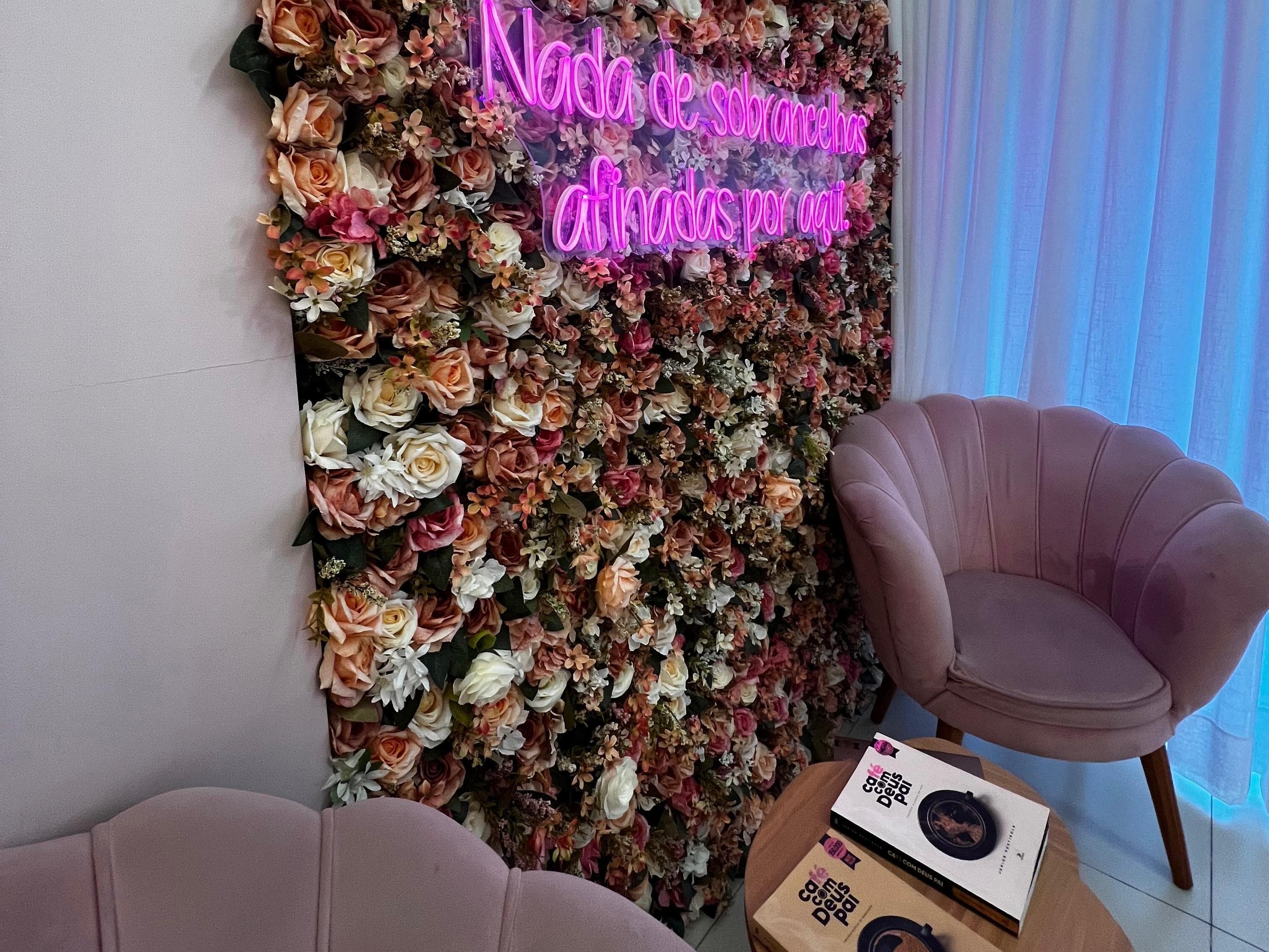 Ambiente interno da clínica AB Sobrancelhas